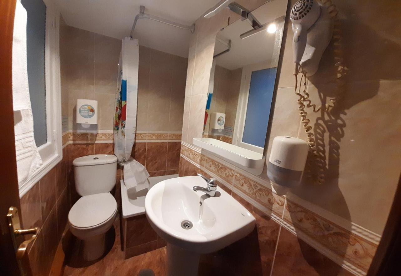 Hostal Verdemar Gijón Exteriör bild
